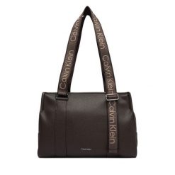 Torebka Calvin Klein. Brązowe torebki klasyczne damskie Calvin Klein, bez dodatków. Za 649.99 zł.