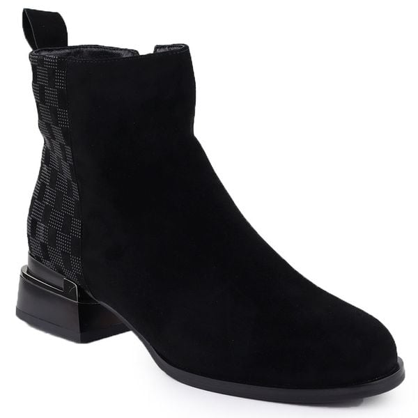 Skórzane botki damskie czarne D&A S.Barski Premium Collection JC52-853. Czarne botki damskie S.BARSKI, ze skóry, eleganckie, bez obcasa, bez zapięcia. Za 299.99 zł.