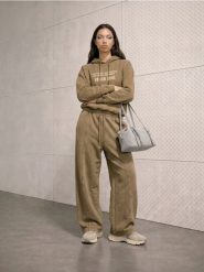 Bluza hoodie z napisem i efektem sprania - szary. Szare bluzy damskie Sinsay, l, bez wzorów, bez kaptura. Za 59.99 zł.