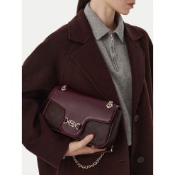 Torebka Nine West. Czerwone torebki klasyczne damskie Nine West, bez dodatków. Za 229.99 zł.