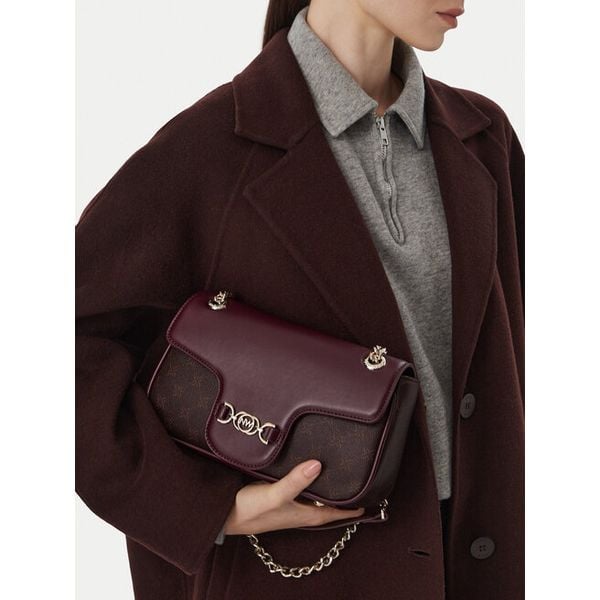 Torebka Nine West. Czerwone torebki klasyczne damskie Nine West, bez dodatków. Za 229.99 zł.