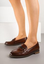 Brązowe Mokasyny Skórzane z Ozdobą Meralia. Brązowe mokasyny damskie Renee, z lakierowanej skóry, bez obcasa. Za 159.99 zł.