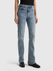 Benetton Dżinsy - Bootcut fit - w kolorze błękitnym rozmiar: W29. Niebieskie jeansy damskie Benetton, z podwyższonym stanem. Za 118.56 zł.