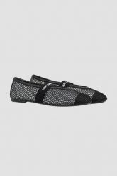 KARL LAGERFELD Czarne damskie baleriny KARO. Czarne balerinki damskie KARL LAGERFELD, bez wzorów. W wyprzedaży za 479.99 zł.