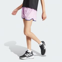 Szorty Run It. Czerwone obuwie sportowe damskie Adidas, bez zapięcia, do biegania. Za 121.30 zł.