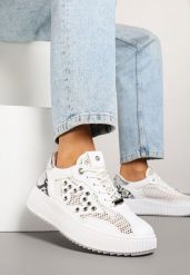 Białe Sneakersy Ozdobione Gwiazdą i Nitami Zeloti. Białe obuwie sportowe damskie Renee, z dzianiny, bez zapięcia. Za 99.99 zł.