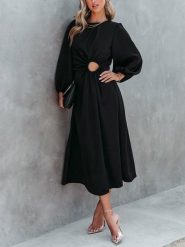 Milan Kiss Sukienka w kolorze czarnym rozmiar: M. Czarne sukienki damskie Milan Kiss, bez wzorów, bez ramiączek. Za 228.38 zł.