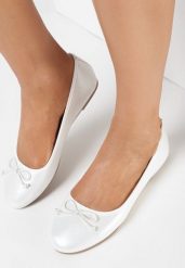 Białe Balerinki Enenor. Białe balerinki damskie Born2be, bez wzorów, z jeansu. Za 59.99 zł.