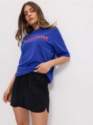 Luźne szorty z domieszką lnu - czarny. Czarne spodenki sportowe damskie Sinsay, l, bez wzorów. Za 29.99 zł.