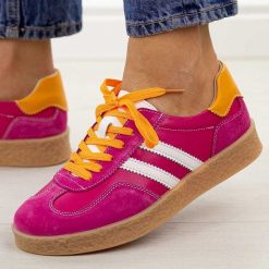 Fuksja skórzane półbuty damskie S.Barski 7059. Czerwone półbuty damskie S.BARSKI, na jesień, bez wzorów, z jeansu, bez obcasa, na płaskiej podeszwie, bez zapięcia. Za 249.00 zł.