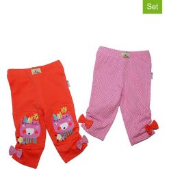 Spodnie (2 pary) w kolorze jasnoróżowym i czerwonym. Czerwone spodnie niemowlęce Gelati, z nadrukiem. W wyprzedaży za 69.95 zł.