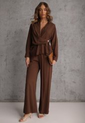 Brązowy Komplet z Wiskozy Spodnie Szerokie i Koszula z Ozdobnym Materiałem Airial. Brązowe koszule damskie Renee, l, bez wzorów, z wiskozy, bez kołnierzyka, bez ramiączek. Za 149.99 zł.