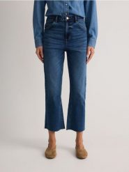 Jeansy flare petite - niebieski. Niebieskie jeansy damskie Reserved, petite. W wyprzedaży za 79.99 zł.