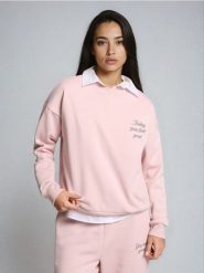 Bluza crewneck z napisem - różowy. Czerwone bluzy damskie Sinsay, l, bez wzorów, bez kaptura. Za 29.99 zł.
