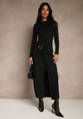 Czarna Elegancka Sukienka Zdobiona Marszczeniem i Metaliczną Aplikacją Raselia. Czarne sukienki damskie Renee, z aplikacjami, eleganckie, bez ramiączek. Za 159.99 zł.