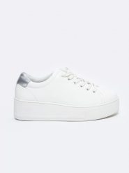 Sneakersy damskie ze skóry ekologicznej białe OO274277 101. Białe obuwie sportowe damskie Big Star, na lato, z gumy, bez zapięcia. W wyprzedaży za 149.99 zł.