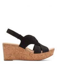 Clarks Skórzane sandały w kolorze czarnym na koturnie rozmiar: 40. Czarne sandały damskie Clarks, bez wzorów, z otwartym noskiem, bez obcasa, na koturnie, bez zapięcia. Za 171.68 zł.