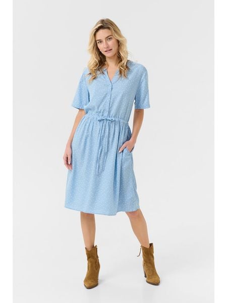 Kaffe Sukienka w kolorze błękitnym rozmiar: 38. Niebieskie sukienki damskie Kaffe, bez wzorów, z wiskozy, klasyczne, bez ramiączek. Za 109.26 zł.