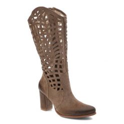 Brązowe Kozaki Exquisite Damskie Stylowe Obuwie. Brązowe kozaki damskie EXQUISITE, ze skóry, bez obcasa, na słupku, bez zapięcia. Za 589.00 zł.