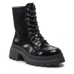 Trapery DeeZee. Czarne trapery damskie DeeZee, bez zapięcia. Za 229.99 zł.