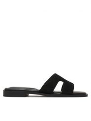 DeeZee Klapki DZ-S8A Czarny. Czarne klapki damskie DeeZee, bez wzorów, ze skóry, bez obcasa, bez zapięcia. Za 139.99 zł.
