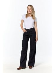 Tamba Dżinsy - Flared fit - w kolorze czarnym rozmiar: 38. Czarne jeansy damskie Tamba. Za 184.02 zł.