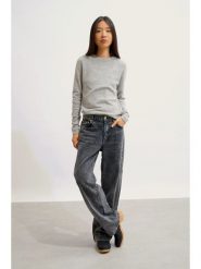 AUTHENTIC CASHMERE Kaszmirowy sweter "Ecrin" w kolorze jasnoszarym rozmiar: M. Szare swetry klasyczne damskie AUTHENTIC CASHMERE, m, z kaszmiru, bez kołnierzyka. Za 386.53 zł.