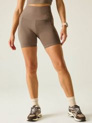 Dare 2b Szorty funkcyjne "Refresh" w kolorze szarobrązowym rozmiar: 34. Brązowe spodenki sportowe damskie Dare 2b, bez wzorów, z materiału, z podwyższonym stanem, outdoorowe. Za 74.46 zł.