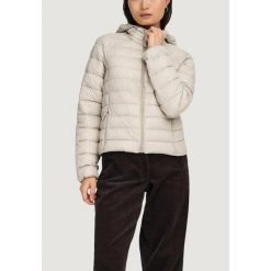 Kurtka puchowa Kobieta ONLY ONLTAHIA LW QUILTED HOOD JKT NOOS OTW. Brązowe kurtki damskie Only, bez wzorów, z puchu, z kapturem. Za 248.20 zł.