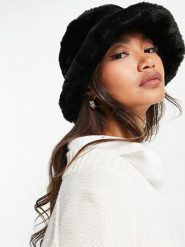 Lucky Bees Kapelusz w kolorze czarnym rozmiar: onesize. Czarne kapelusze damskie Lucky Bees, bez wzorów, z futra. Za 126.45 zł.
