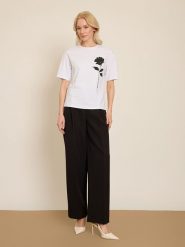 BGN Koszulka w kolorze białym rozmiar: 36. Białe bluzki damskie BGN, bez wzorów, bez kołnierzyka, bez ramiączek. Za 56.99 zł.