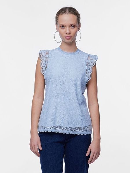 Pieces Bluzka "Olline" w kolorze błękitnym rozmiar: L. Niebieskie bluzki damskie Pieces, l, bez wzorów, z koronki, bez kołnierzyka, bez ramiączek. Za 48.39 zł.