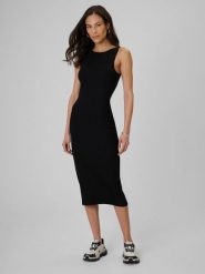 4F Sukienka z prążkowanej dzianiny damska - czarna S. Czarne sukienki damskie 4F, bez wzorów, z dzianiny, eleganckie, bez ramiączek. Za 99.99 zł.