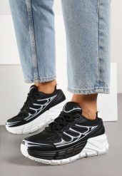 Czarne Sneakersy w Streetwearowym Stylu na Grubej Podeszwie z Tłoczeniami Siltewi. Czarne obuwie sportowe damskie Born2be, z jeansu, bez zapięcia. Za 109.99 zł.