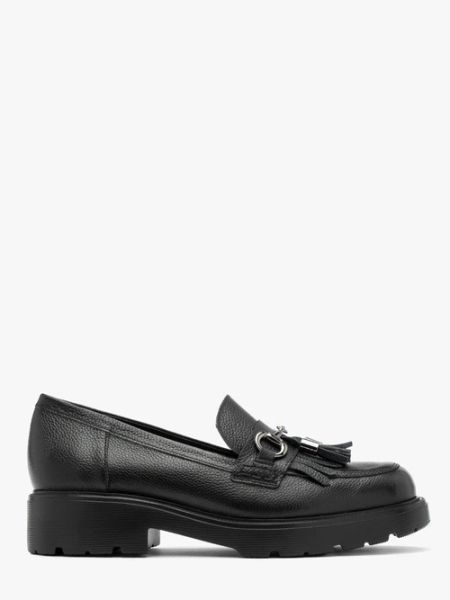 Czarne mokasyny z frędzlami. Czarne mokasyny damskie Ryłko, ze skóry, z okrągłym noskiem, bez obcasa. Za 479.99 zł.