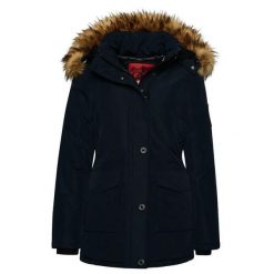 Damska parka z kapturem i syntetycznym futrem Superdry Everest. Czerwone parki damskie Superdry, na zimę, s, z polaru, z kapturem. Za 808.15 zł.