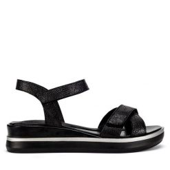 Sandały Lasocki. Czarne sandały damskie Lasocki, bez wzorów, bez obcasa, na płaskiej podeszwie, bez zapięcia. Za 169.99 zł.