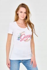 GUESS Damski biały t-shirt ze zdobionym logo. Białe t-shirty damskie Guess, s, z aplikacjami, z bawełny, bez kołnierzyka. W wyprzedaży za 199.99 zł.