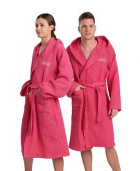Szlafrok kąpielowy na basen po treningu unisex Arena Hooded Robe. Czerwone szlafroki damskie Arena, bez wzorów, z bawełny, z kapturem. Za 201.98 zł.