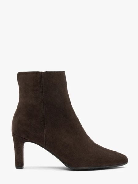 Ciemnobrązowe botki na szpilce. Brązowe botki damskie Ryłko, ze skóry, eleganckie, za kostkę, bez obcasa, na obcasie, bez zapięcia. Za 499.99 zł.