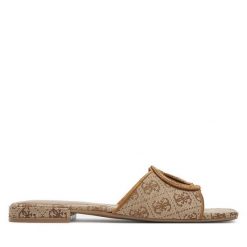 Klapki Guess. Brązowe klapki damskie Guess, z aplikacjami, bez obcasa, bez zapięcia. Za 299.99 zł.