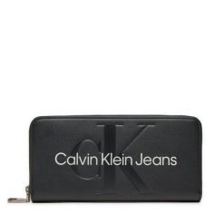 Portfel Calvin Klein Jeans. Czarne portfele damskie Calvin Klein Jeans, bez wzorów, z jeansu. Za 219.99 zł.