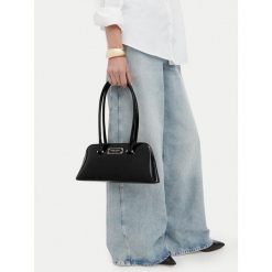 Torebka Nine West. Czarne torebki klasyczne damskie Nine West, bez dodatków. Za 179.99 zł.