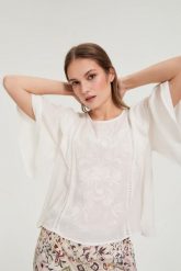 Koszula z falbaną biała. Białe koszule damskie MOODO, m, bez wzorów, z poliesteru, bez kołnierzyka, bez ramiączek. Za 119.99 zł.