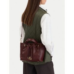 Torebka Beverly Hills Polo Club. Czerwone torebki klasyczne damskie Beverly Hills Polo Club, bez dodatków. Za 229.99 zł.