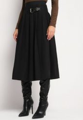 Czarna Rozkloszowana Spódnica Preppy Plisowana Ozdobiona Paskiem z Klamrą Setira. Czarne spódnice damskie Born2be, do pracy, m, bez wzorów, biznesowe, midi. Za 179.99 zł.