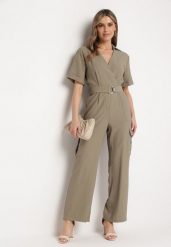 Ciemnozielony Kombinezon Utility z Kopertowym Dekoltem Paskiem i Szerokimi Kieszeniami Pallilena. Zielone sukienki damskie Born2be, bez wzorów, eleganckie, bez ramiączek. Za 239.99 zł.