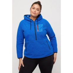 Damskie Polarowa bluza nadrukowane współrzędne zasuwane kieszenie długie rękawy. Niebieskie bluzy damskie Ulla Popken, na zimę, plus size, bez wzorów, z materiału, bez kaptura. Za 279.99 zł.