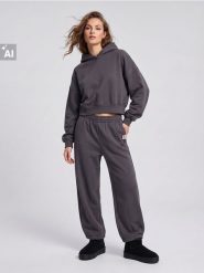 Spodnie dresowe z bawełną - szary. Szare spodnie sportowe damskie Sinsay, l, bez wzorów, z bawełny, na fitness i siłownię. Za 39.99 zł.