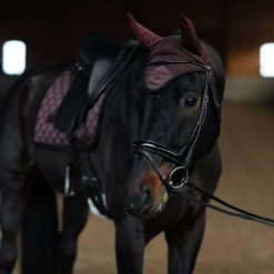 Krótki kapelusz dla koni Equestrian Stockholm. Brązowe kapelusze damskie EQUESTRIAN STOCKHOLM, bez wzorów, sportowe. Za 307.00 zł.